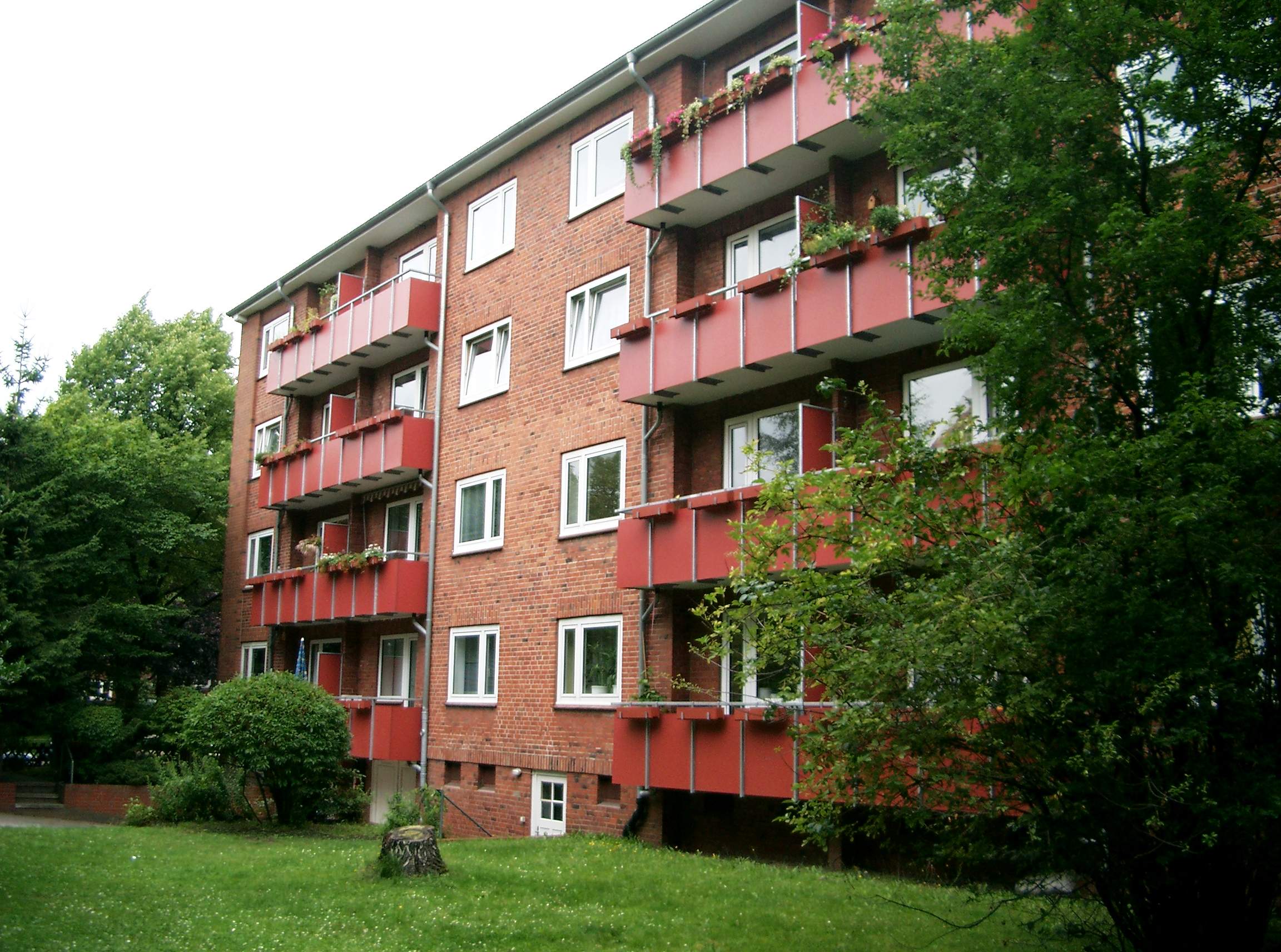 Alte Wöhr 11 - 13, 22307 Hamburg